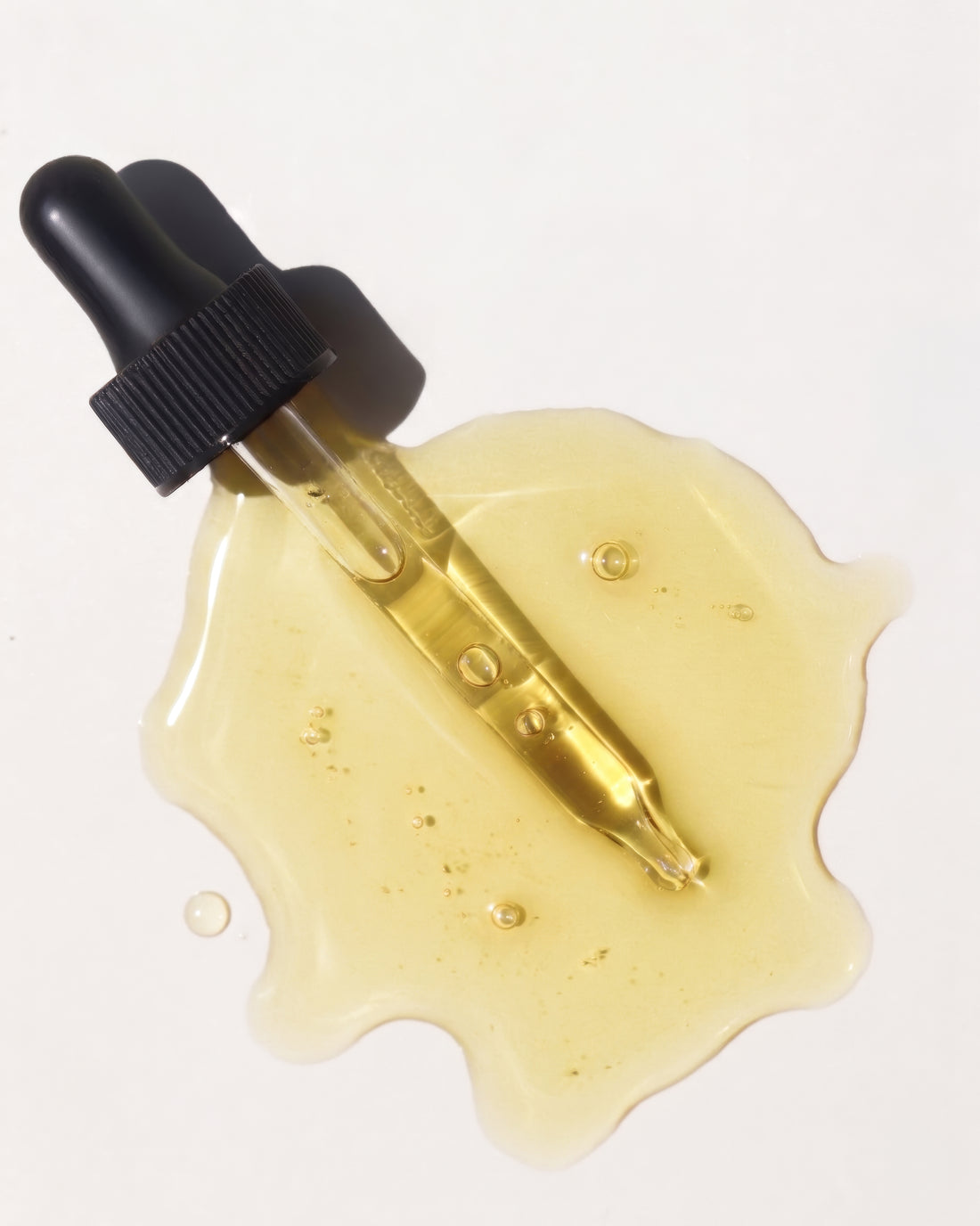 Anti-Aging Rose Gold Facial Oil 1 fl oz / 30ml, angle 11
